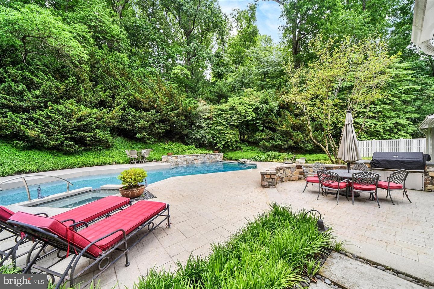11 Caveswood Lane photo 68