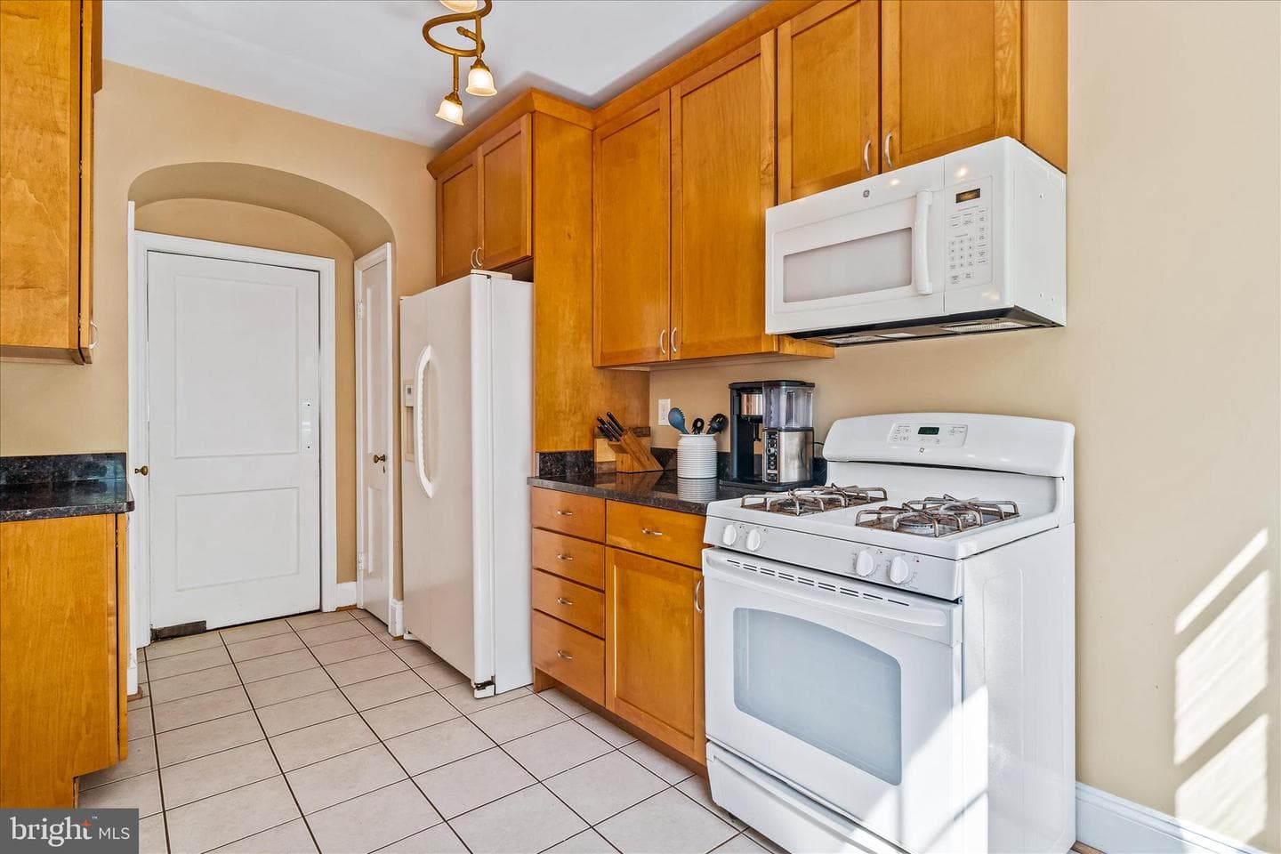 18 N Symington Avenue photo 15