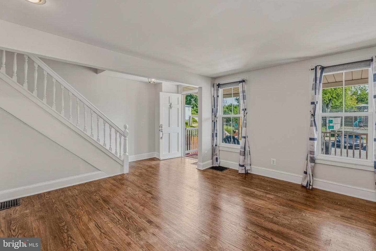 309 Lennox Avenue photo 3