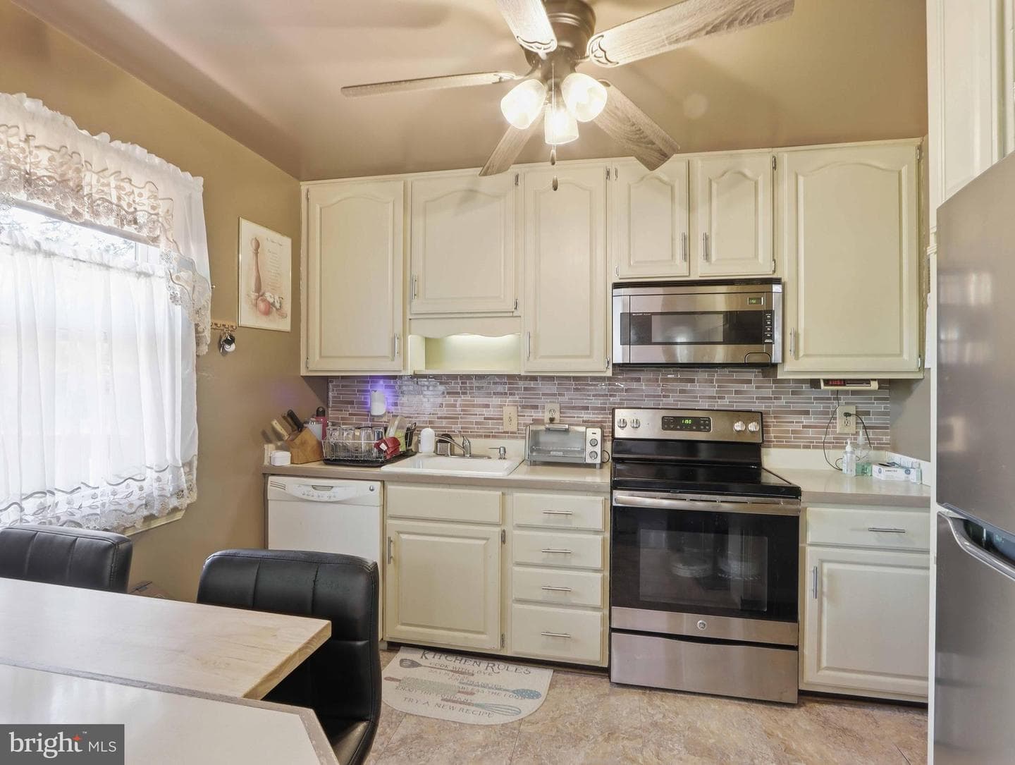 1220 Kent Avenue photo 13