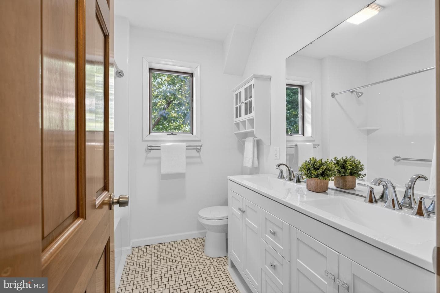 10 Brook Valley Court photo 6