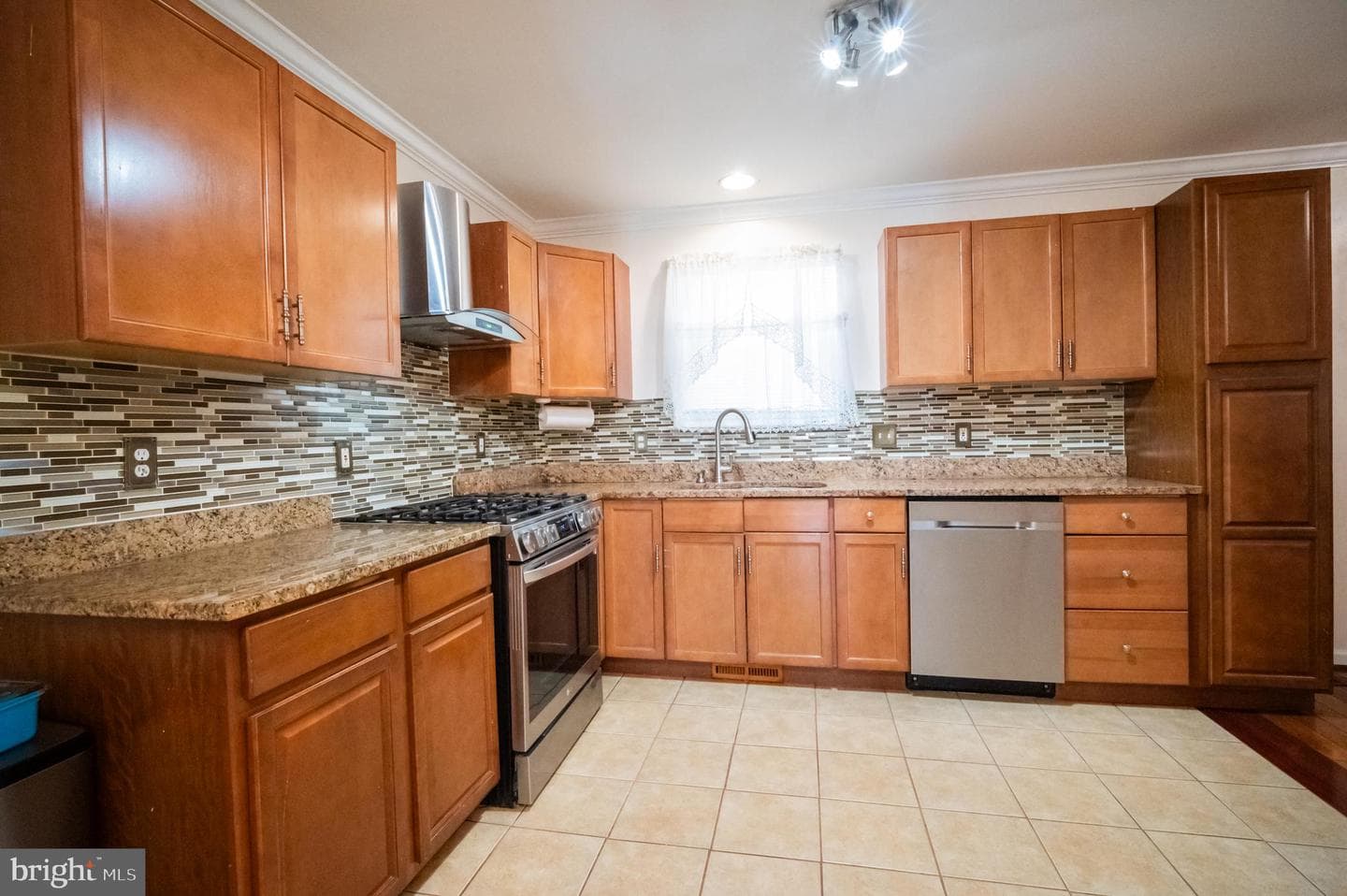 1215 Elm Ridge Avenue photo 11