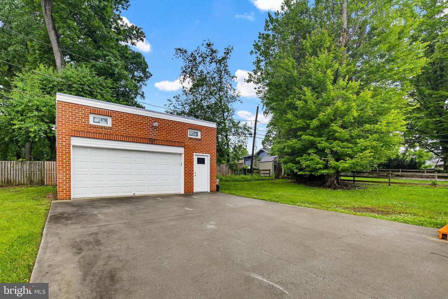 8343 Merryview Drive photo 31