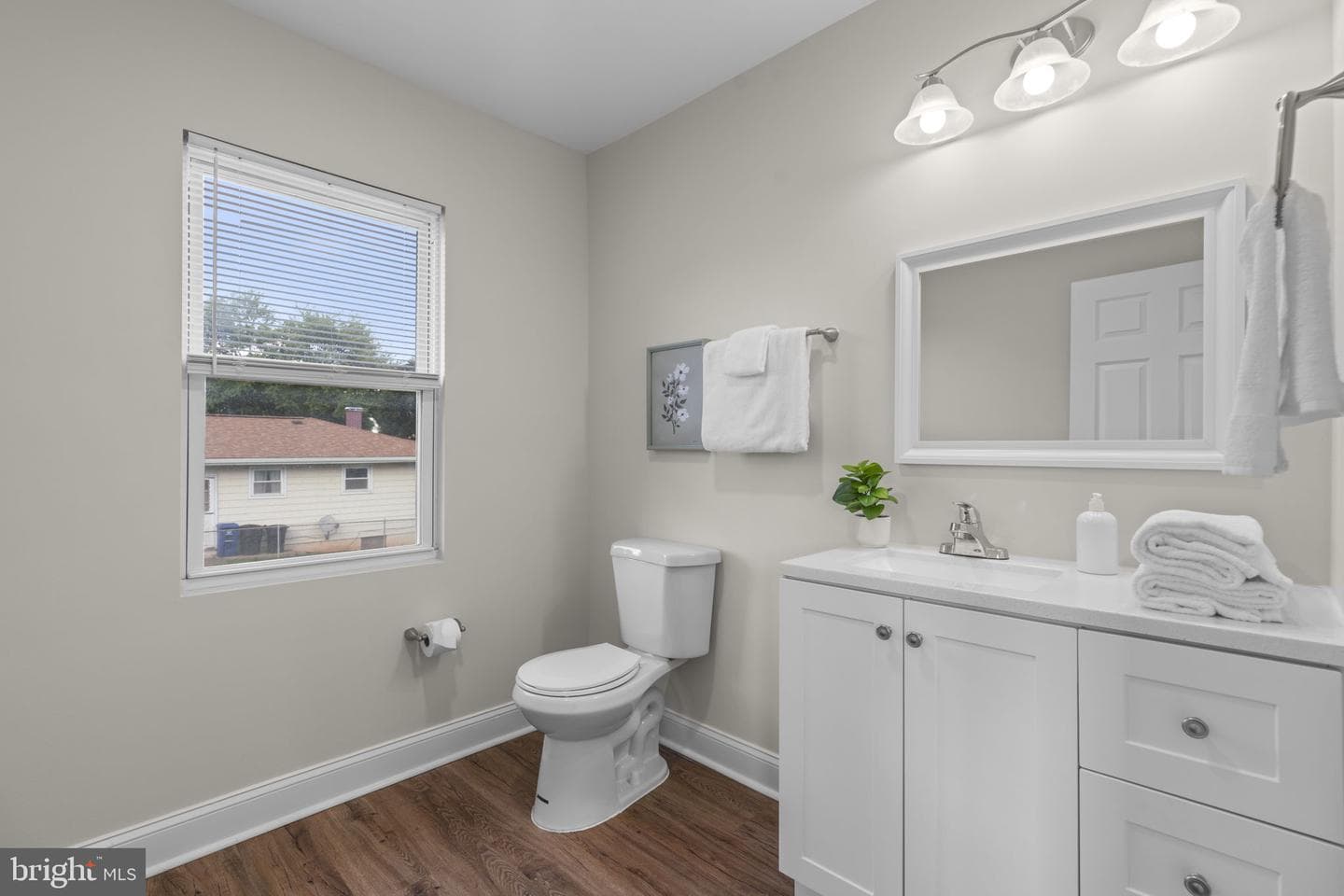 5916 Montgomery Street photo 16