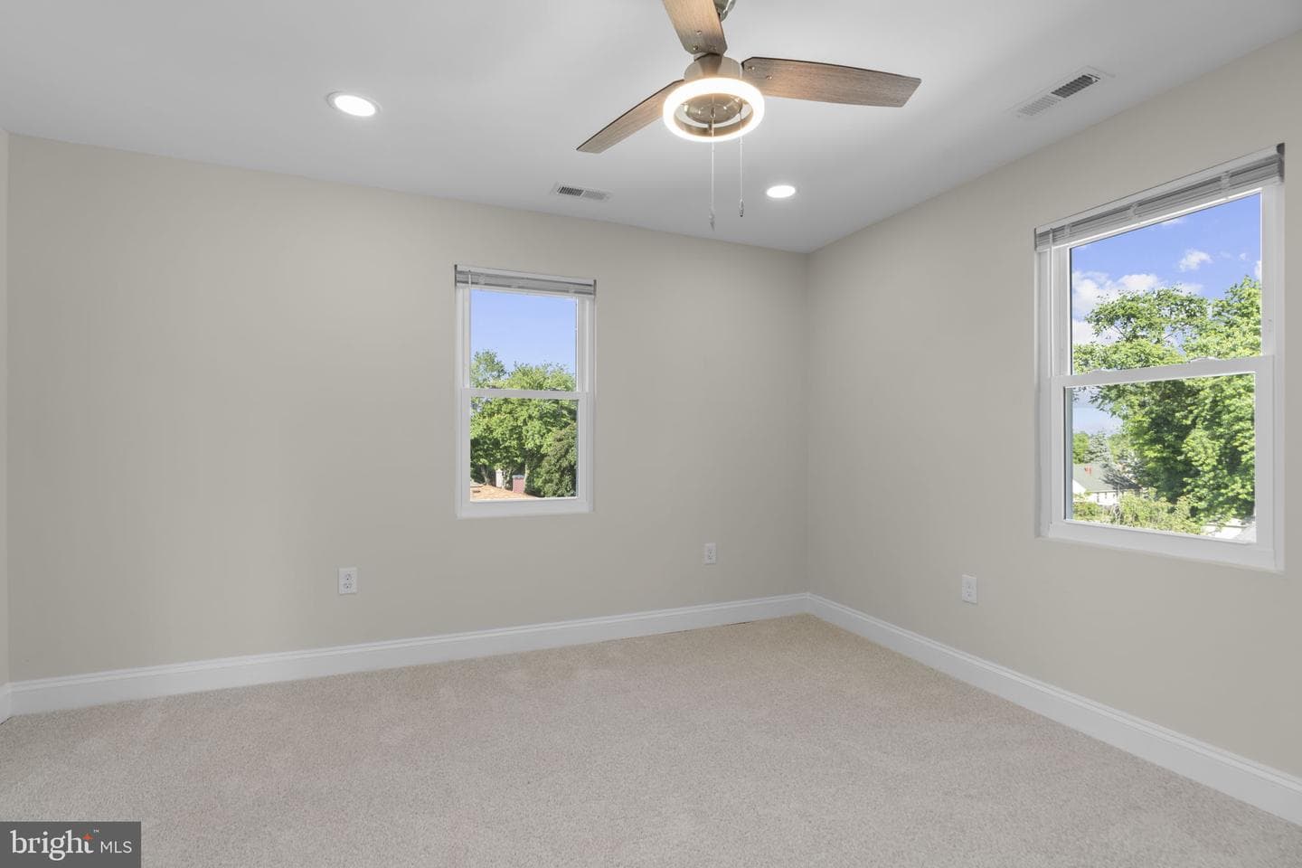 5916 Montgomery Street photo 21