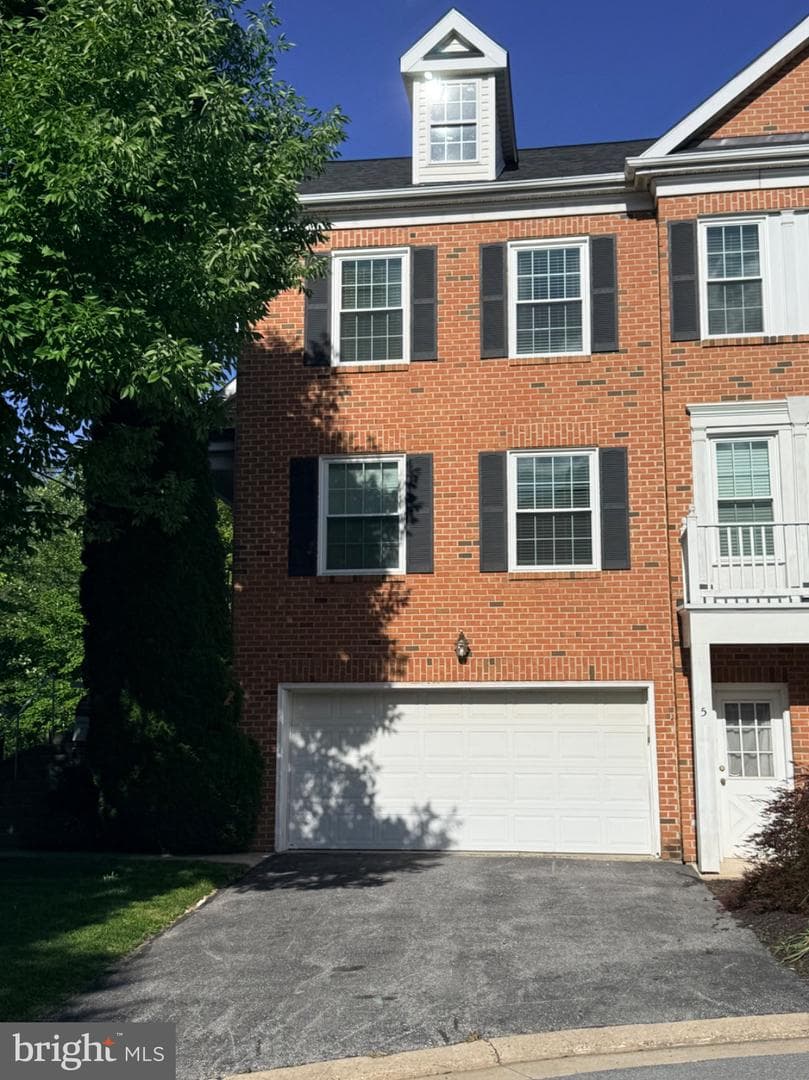 5 Johnsborough Court photo 104