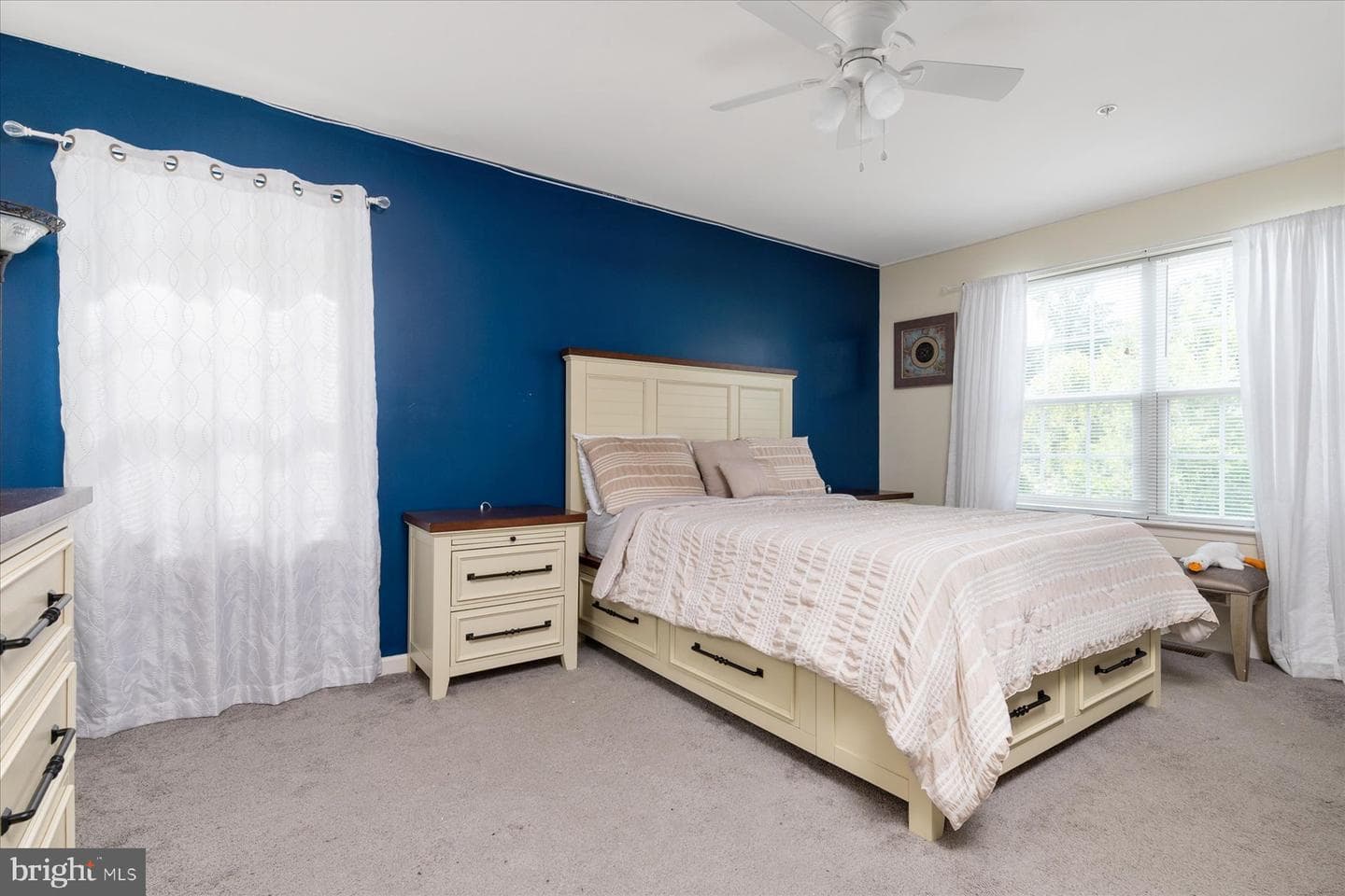 512 Whinstone Drive photo 28