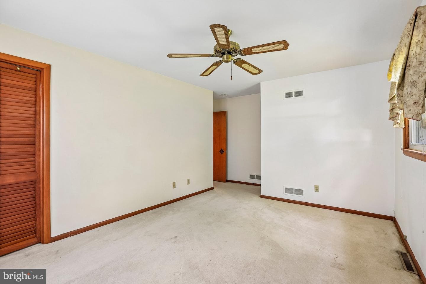 1203 Nuwood Drive photo 13
