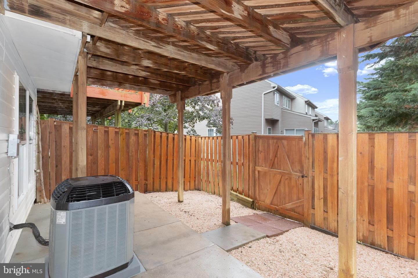 9868 Sherwood Farm Road photo 36