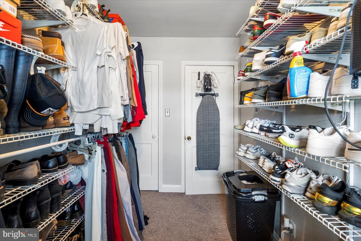 909 Arncliffe Road photo 21