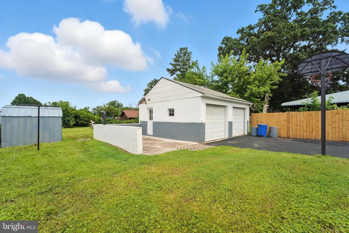 1608 Howard photo 30