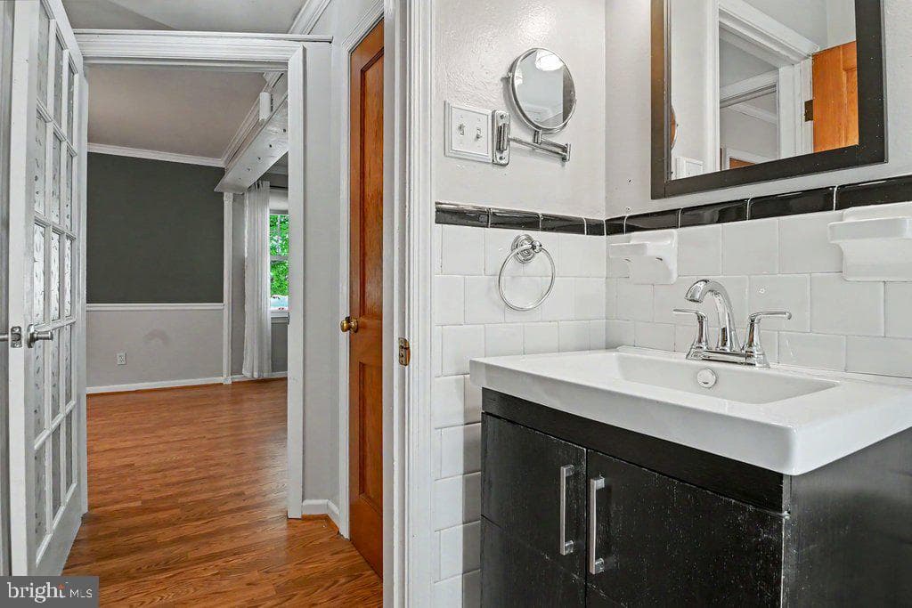 3211 Bryant Avenue photo 23