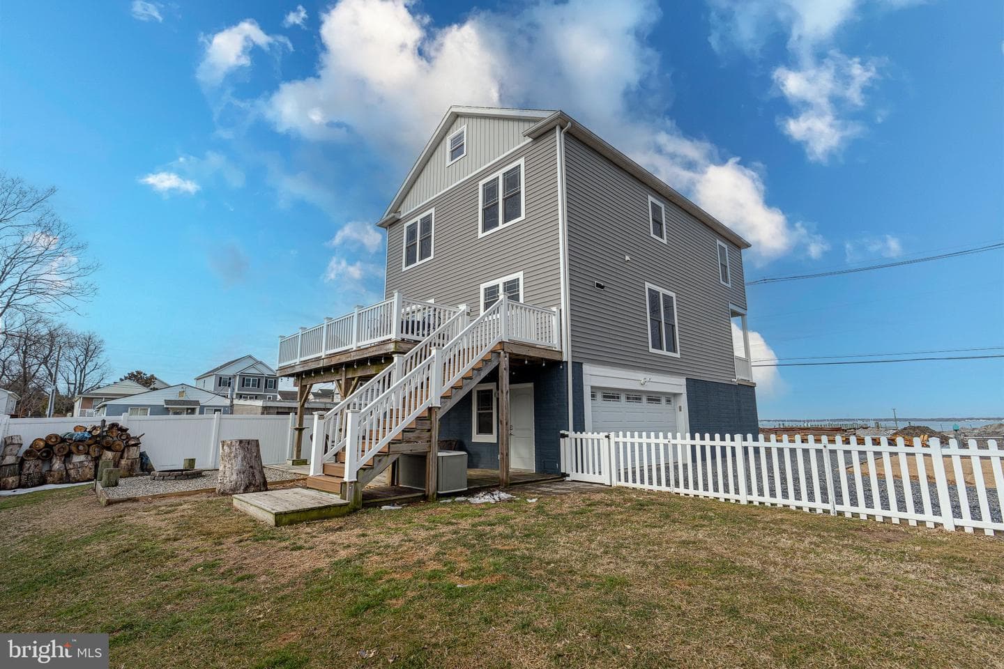 9031 Hinton Avenue photo 4