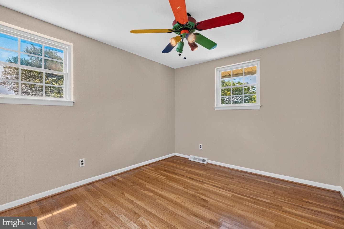 9922 Hoyt Cir photo 27