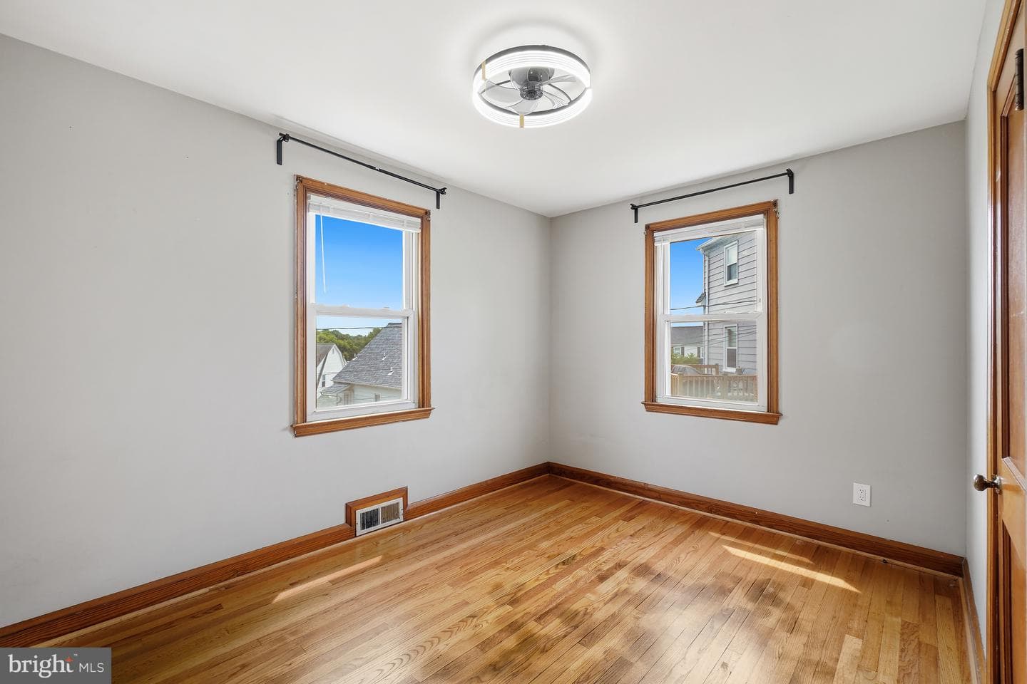 5559 Gayland Road photo 9
