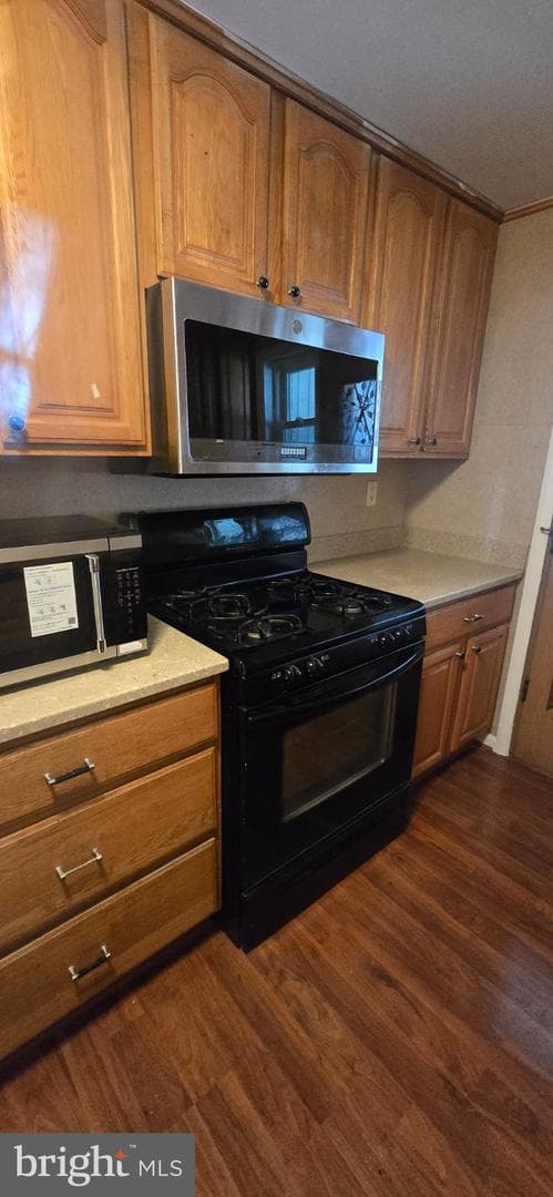 1031 Foxwood Ln photo 14
