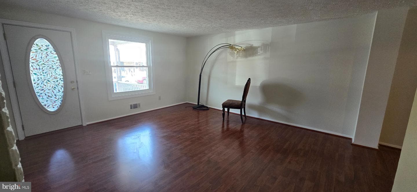 1031 Foxwood Ln photo 7