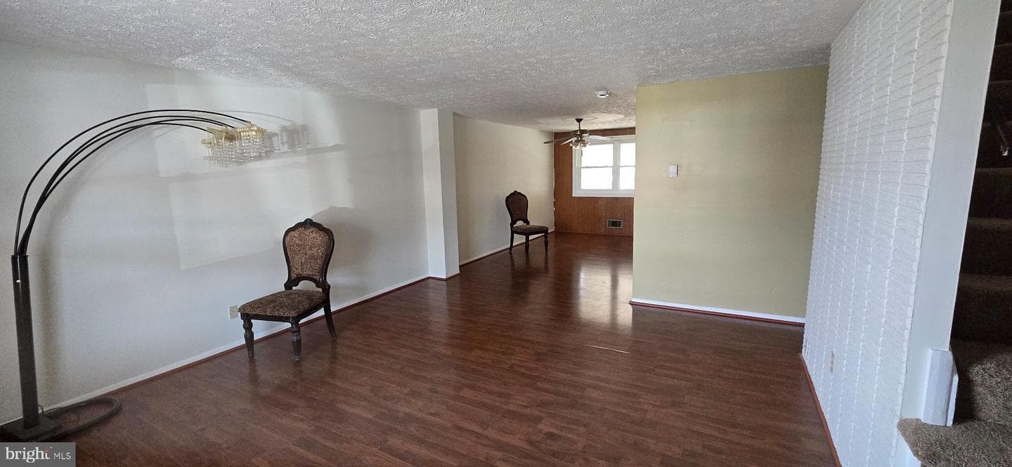 1031 Foxwood Ln photo 8