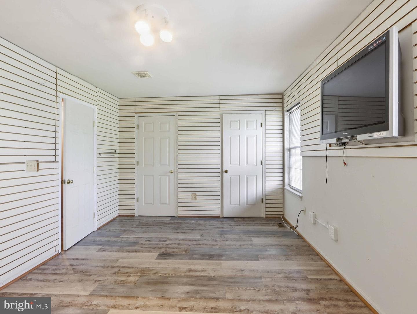 8812 Fox Circle photo 29