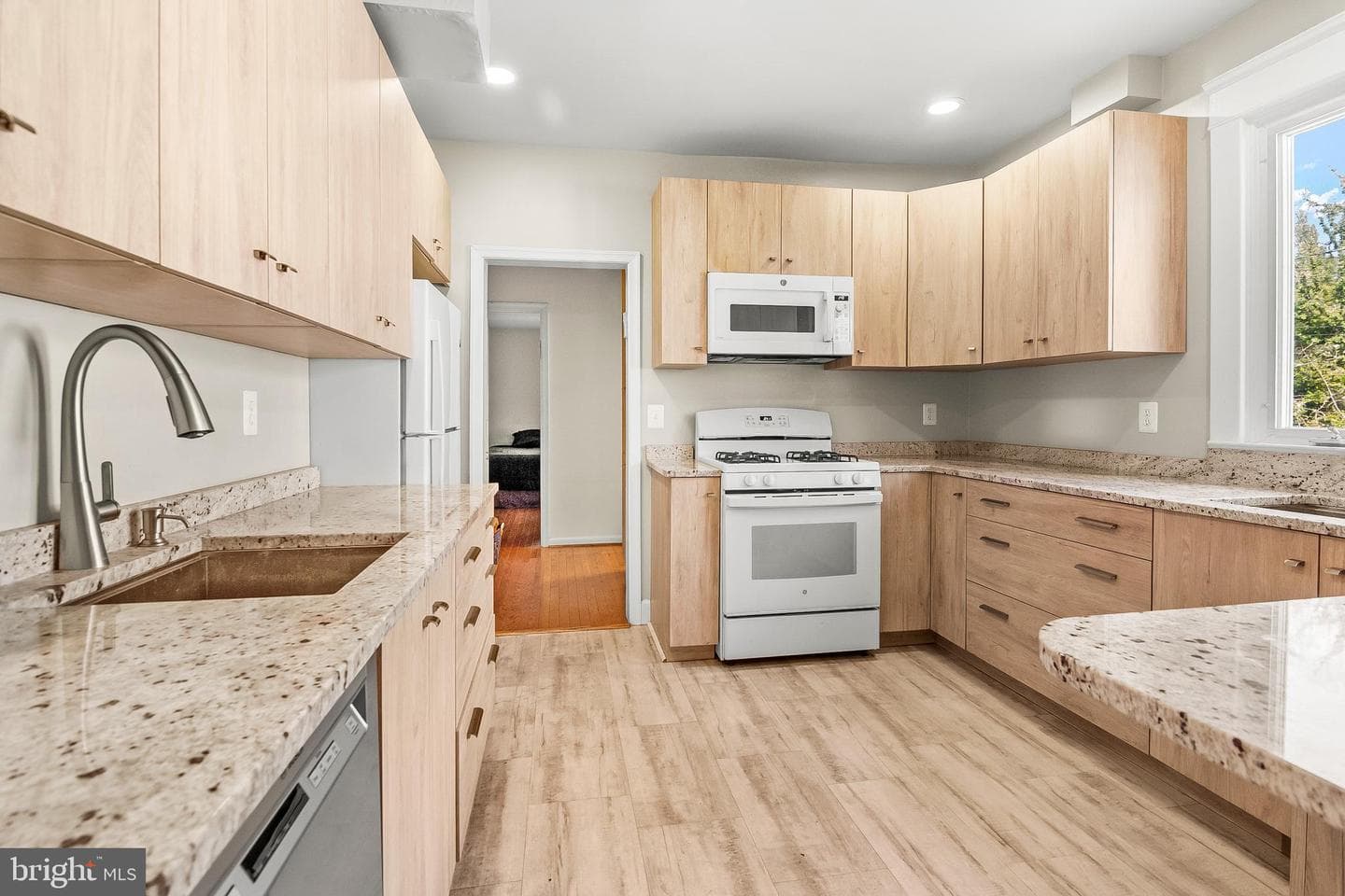 3216 Marnat Road photo 12
