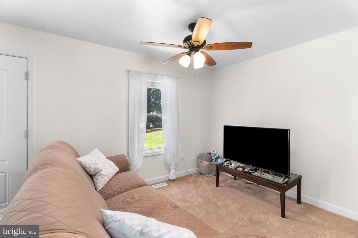 803 Greenview Court photo 11