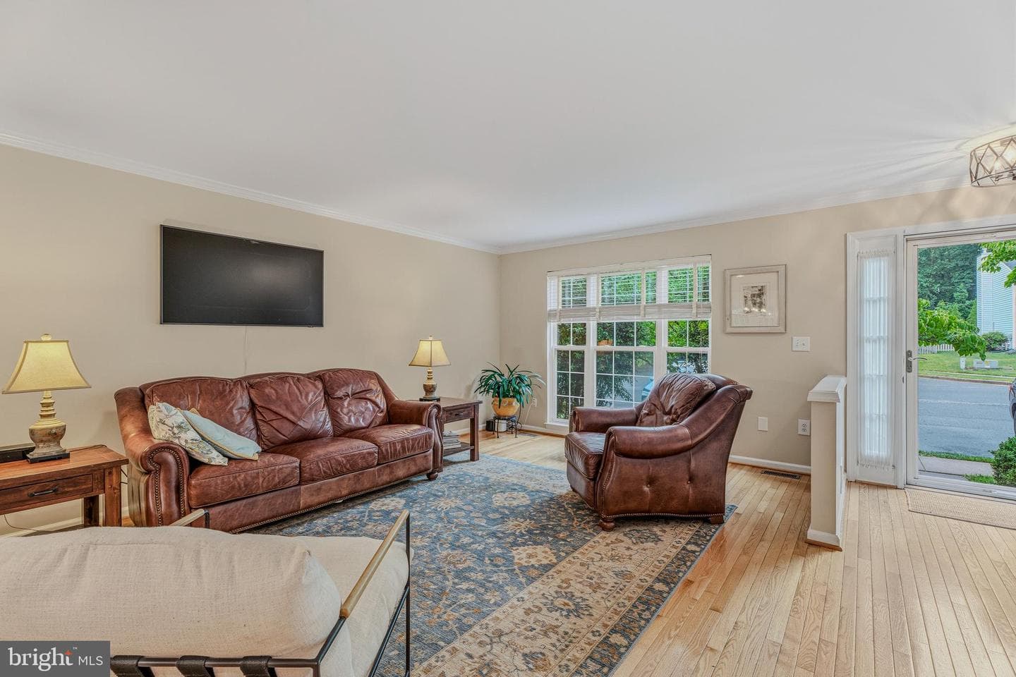 37 Farnham Way photo 4