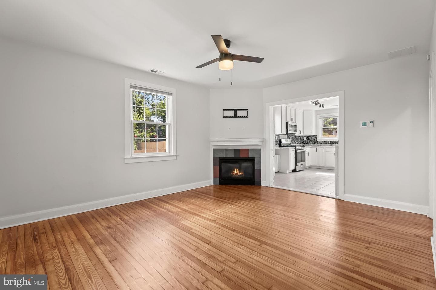 1429 Front Avenue photo 7