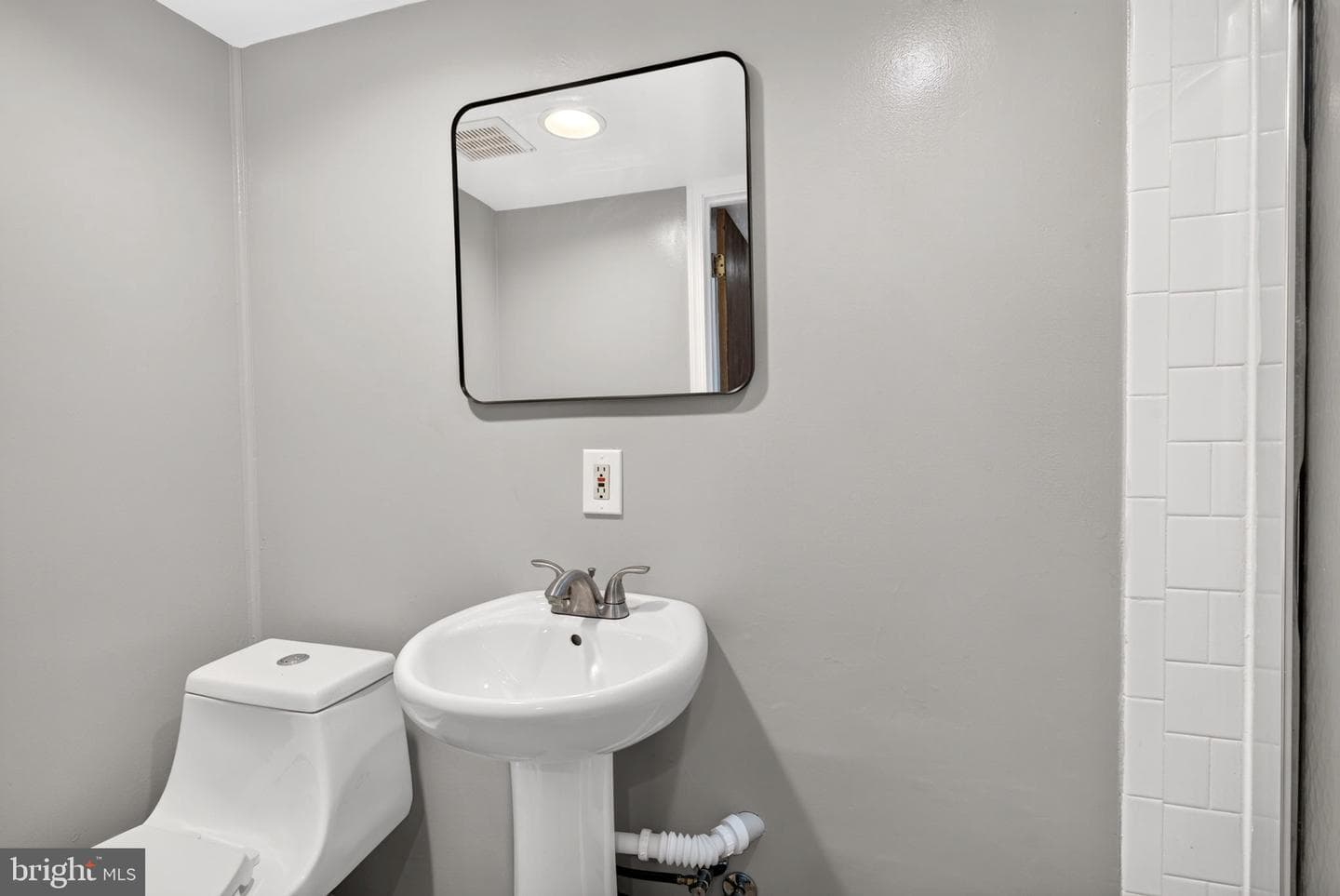 104 W Elm Avenue photo 31