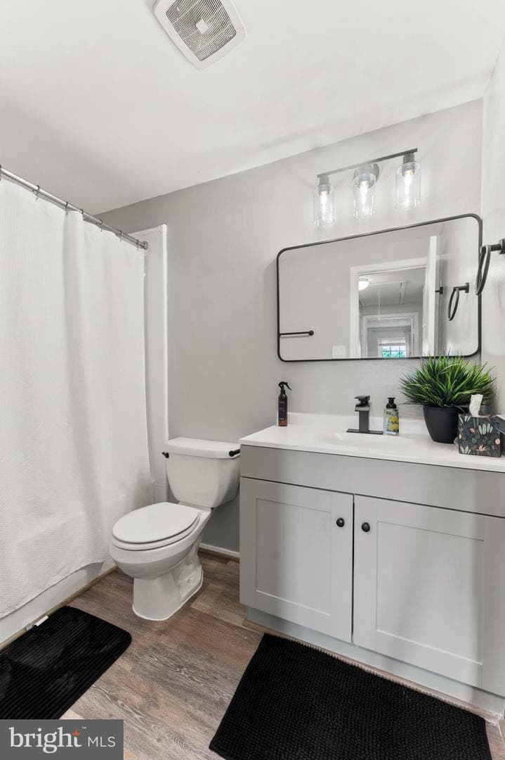6 Crosswall Ct photo 22