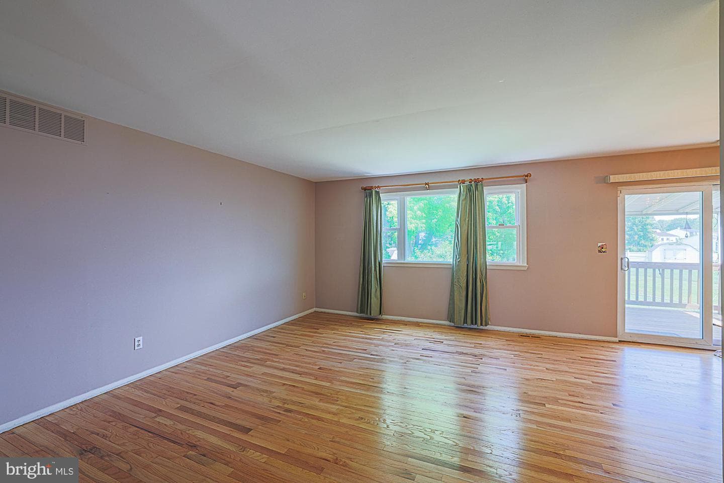 9106 Sandra Park Road photo 23