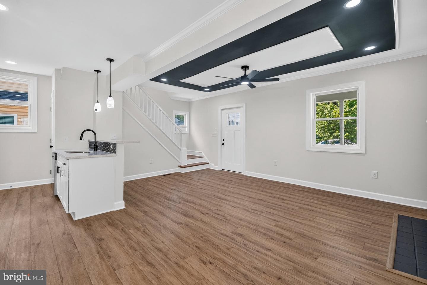 27 Glenwood Avenue photo 6