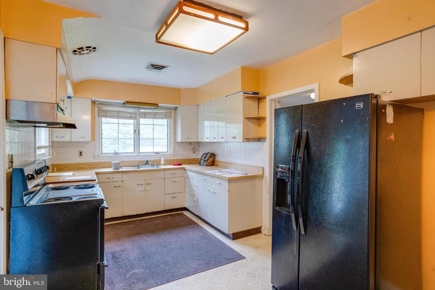 500 Stratford Ct photo 19