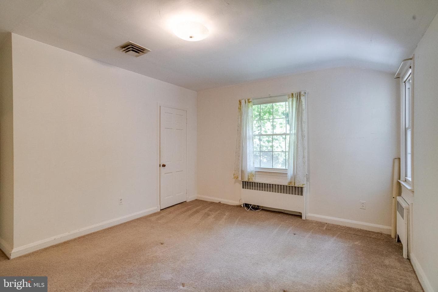 500 Stratford Ct photo 35