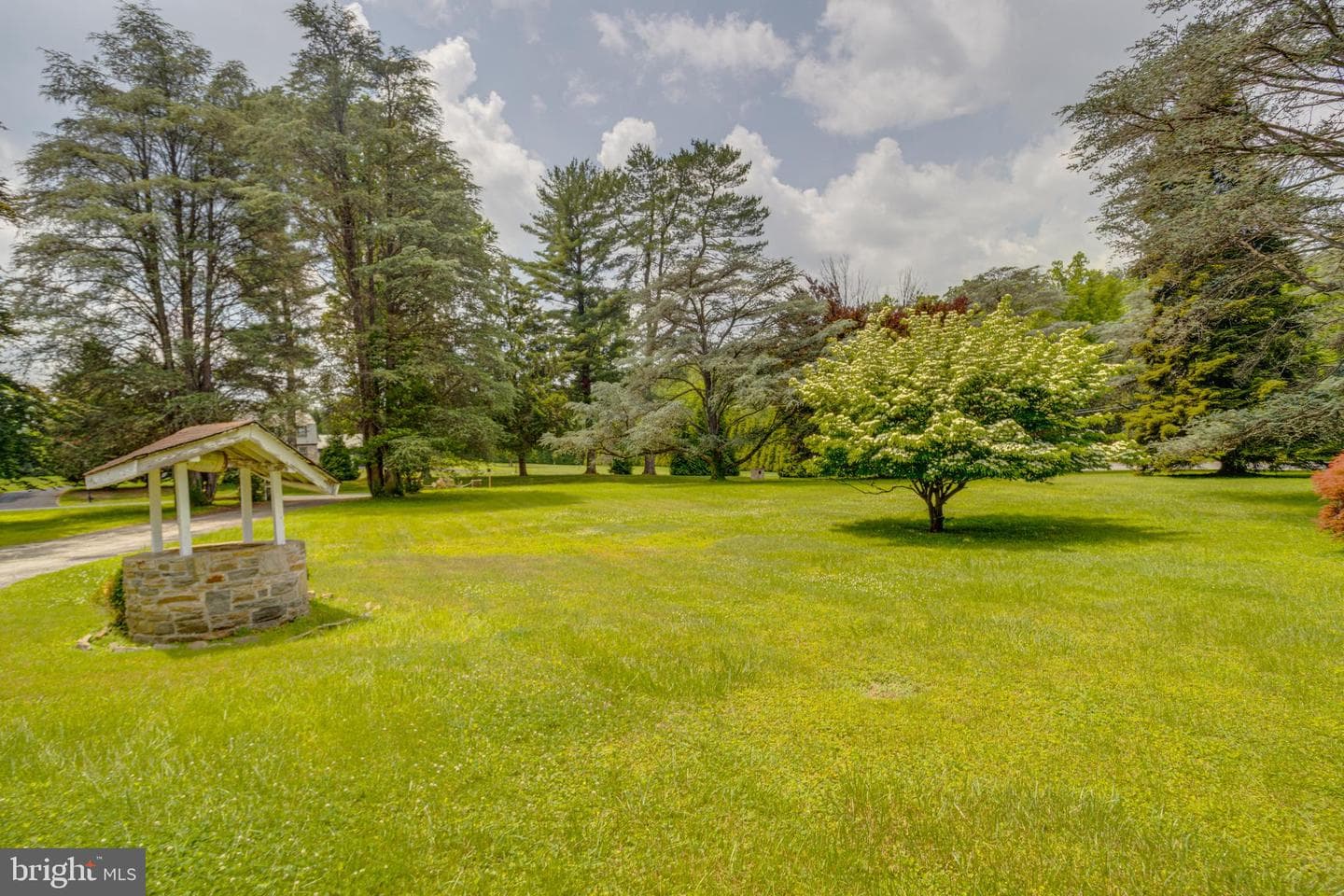 500 Stratford Ct photo 6