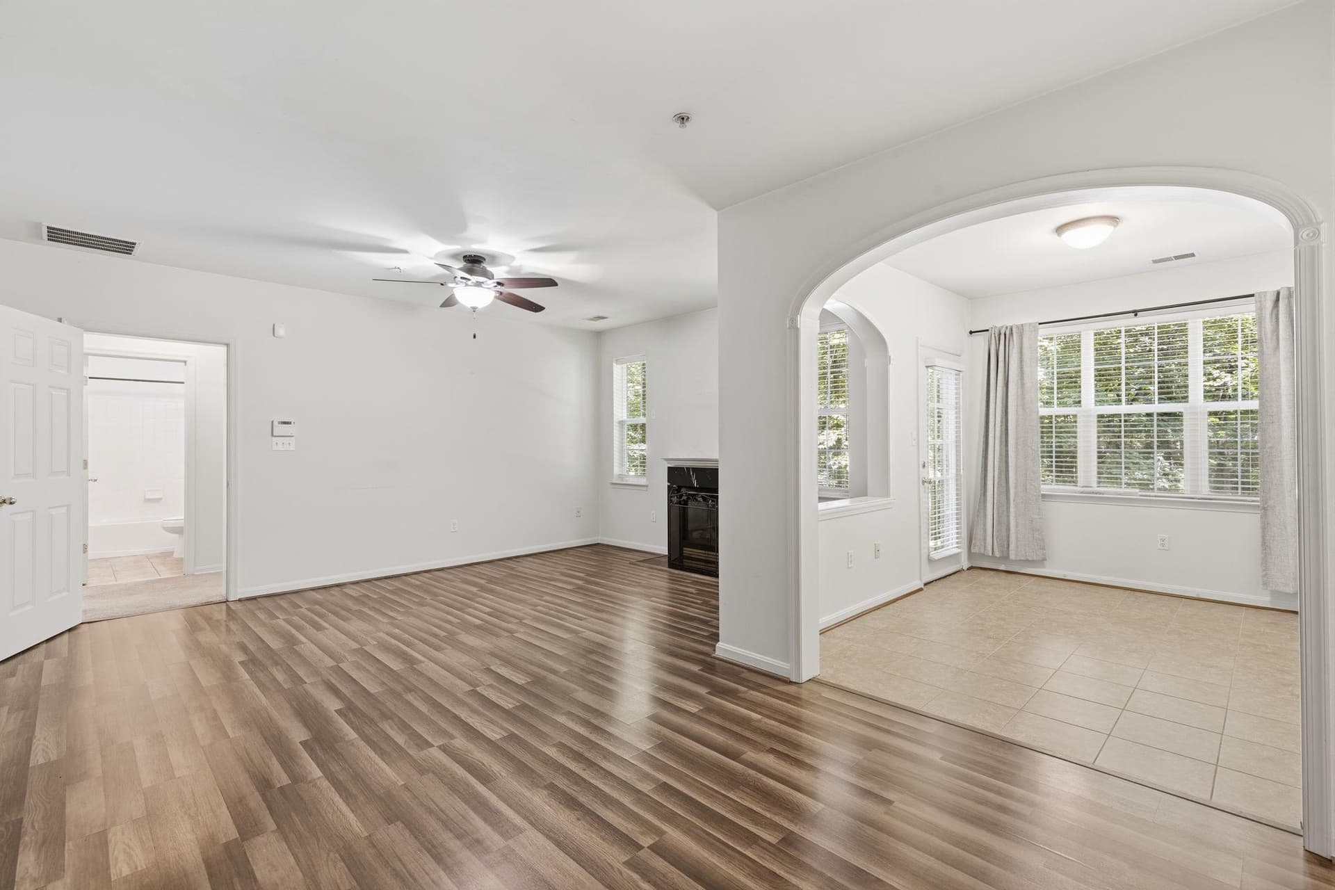 9695 Devedente Drive #100 photo 16