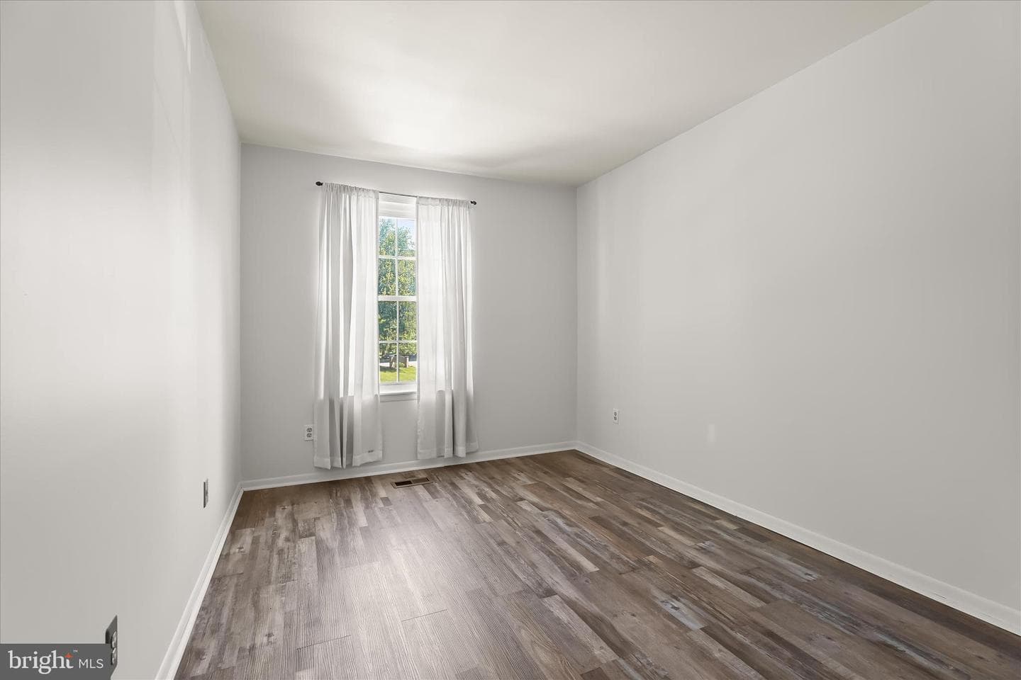 26 Valley Crossing Circle photo 31