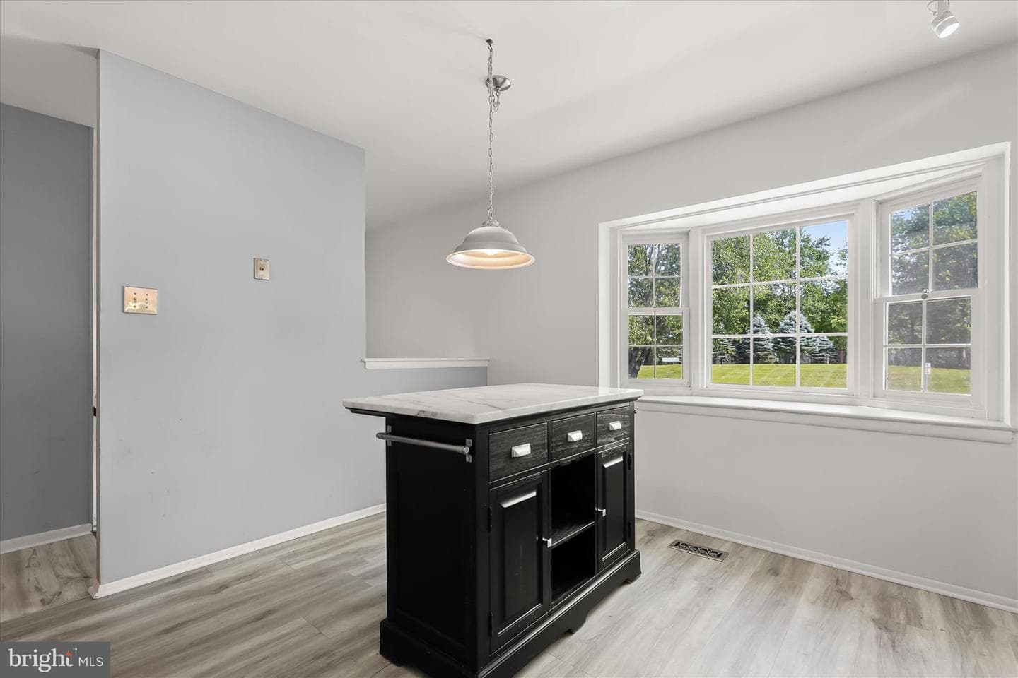 26 Valley Crossing Circle photo 8