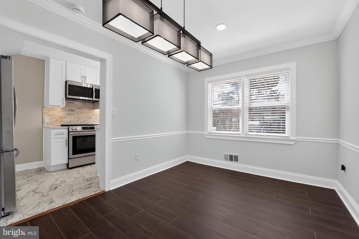 2128 Redthorn photo 9