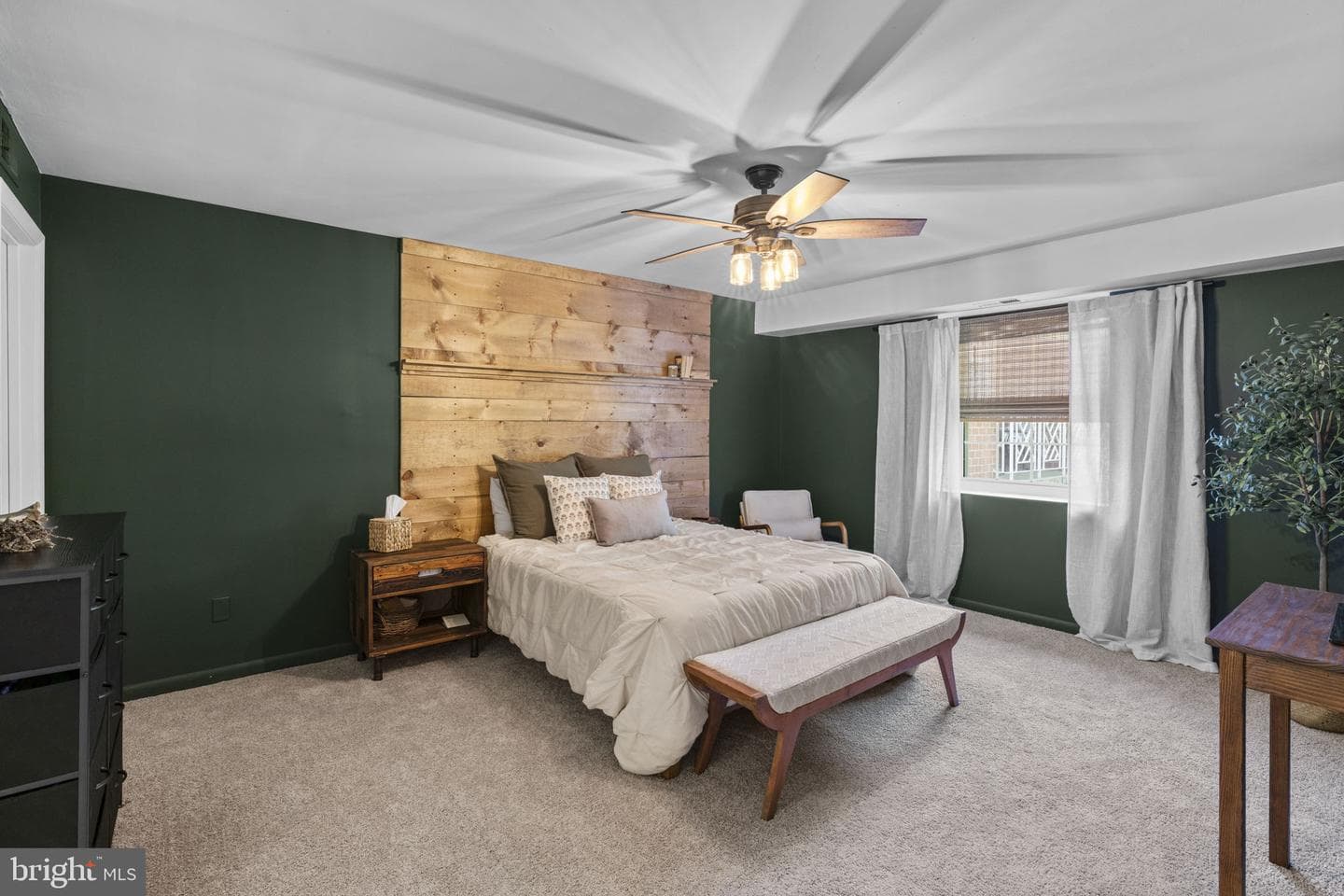 1 Elphin Court #301 photo 16