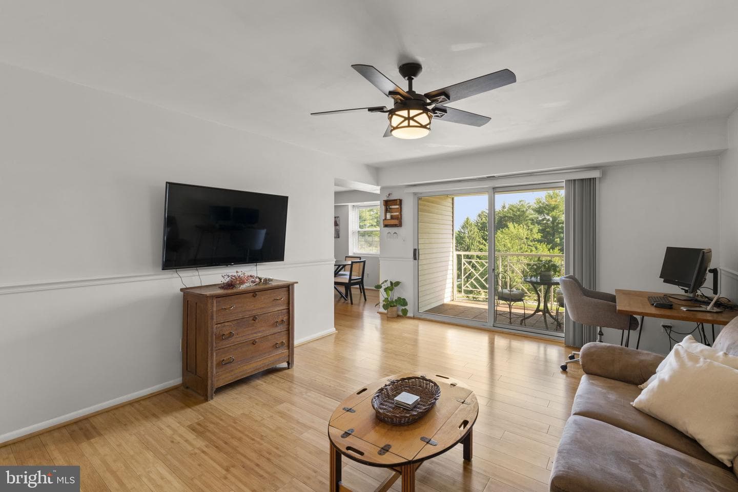1 Elphin Court #301 photo 4