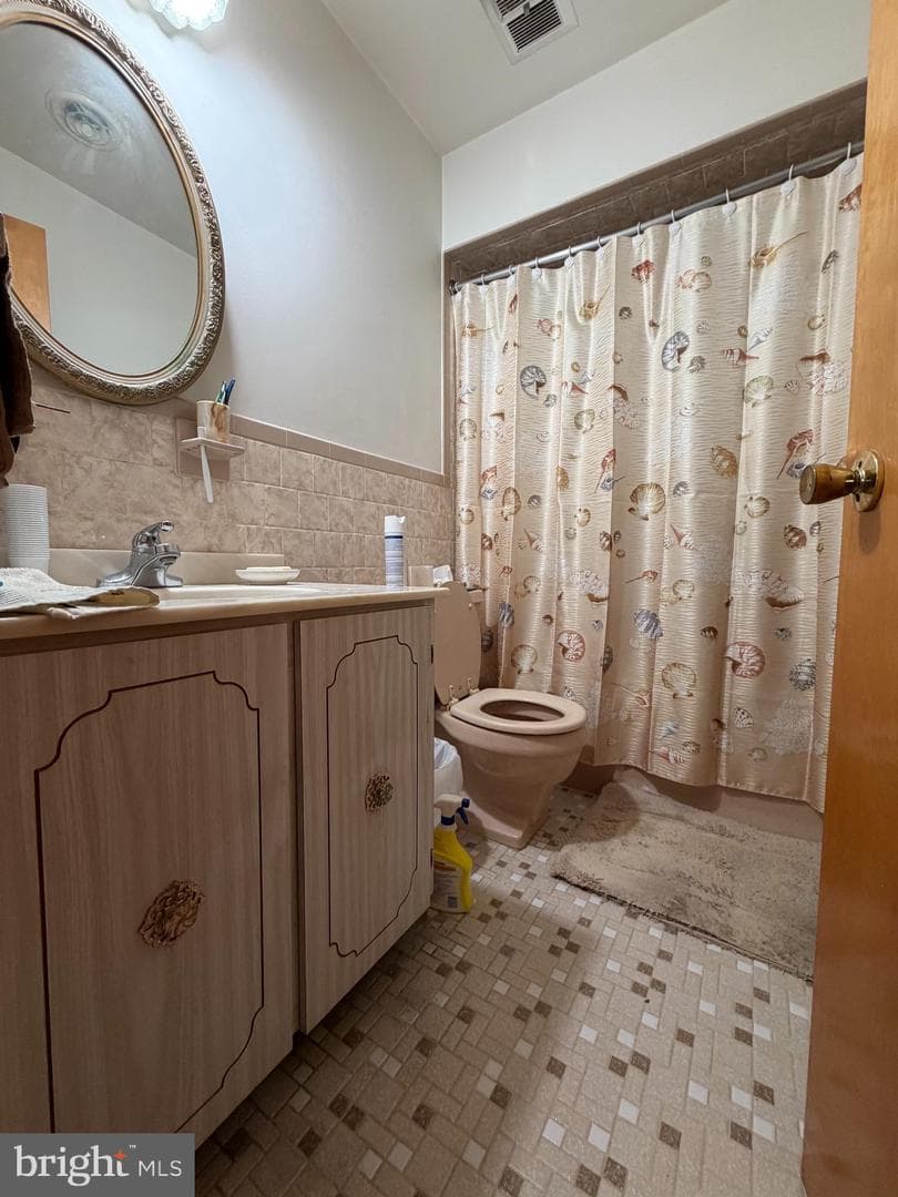 1413 Lancelot Dr photo 6