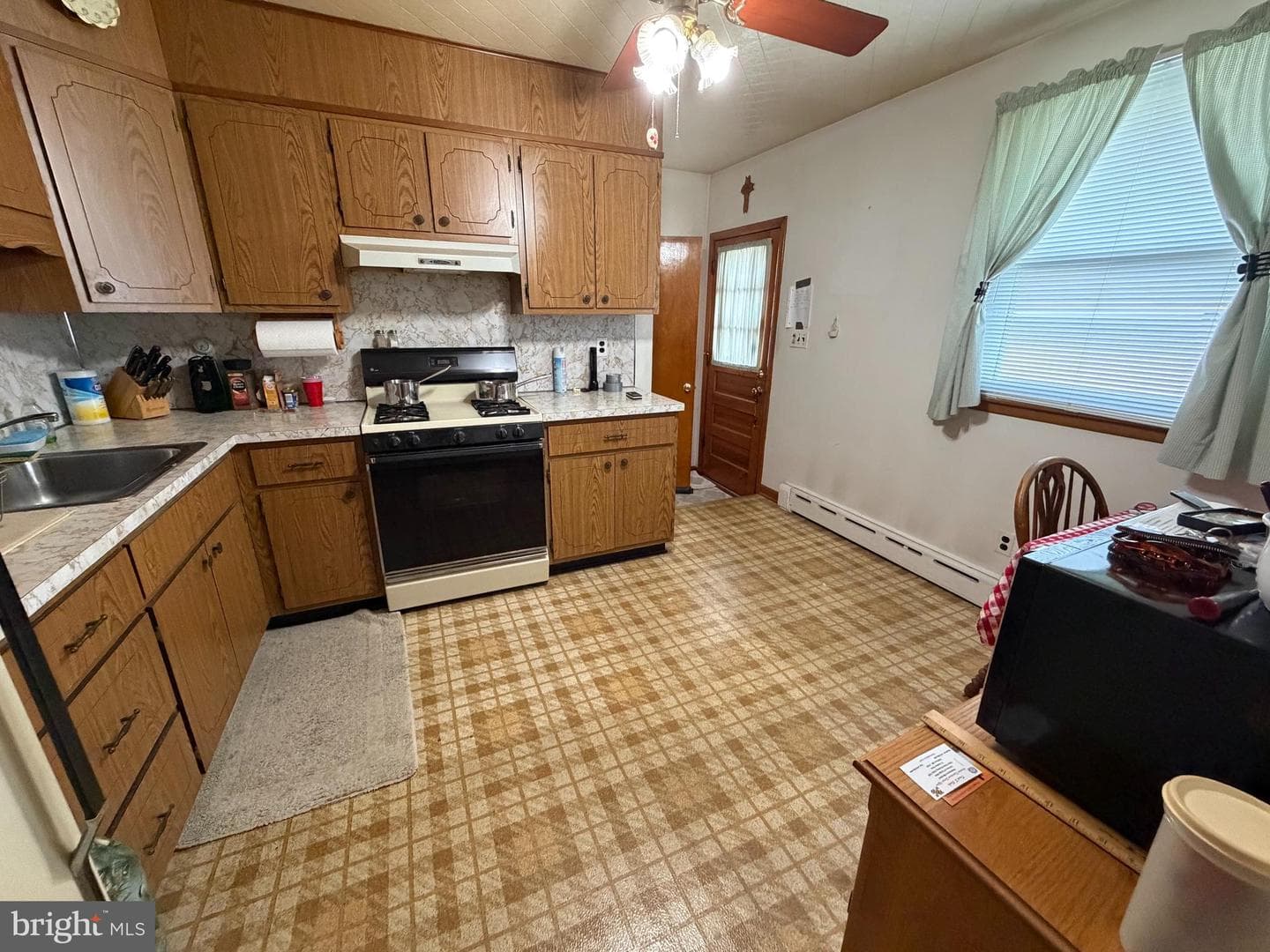 1413 Lancelot Dr photo 9