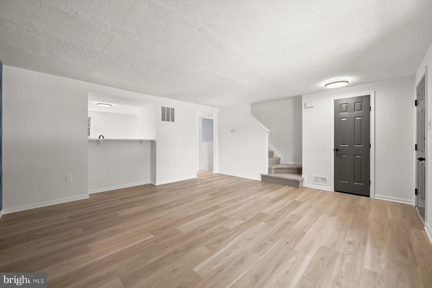7833 Paddock Way photo 7