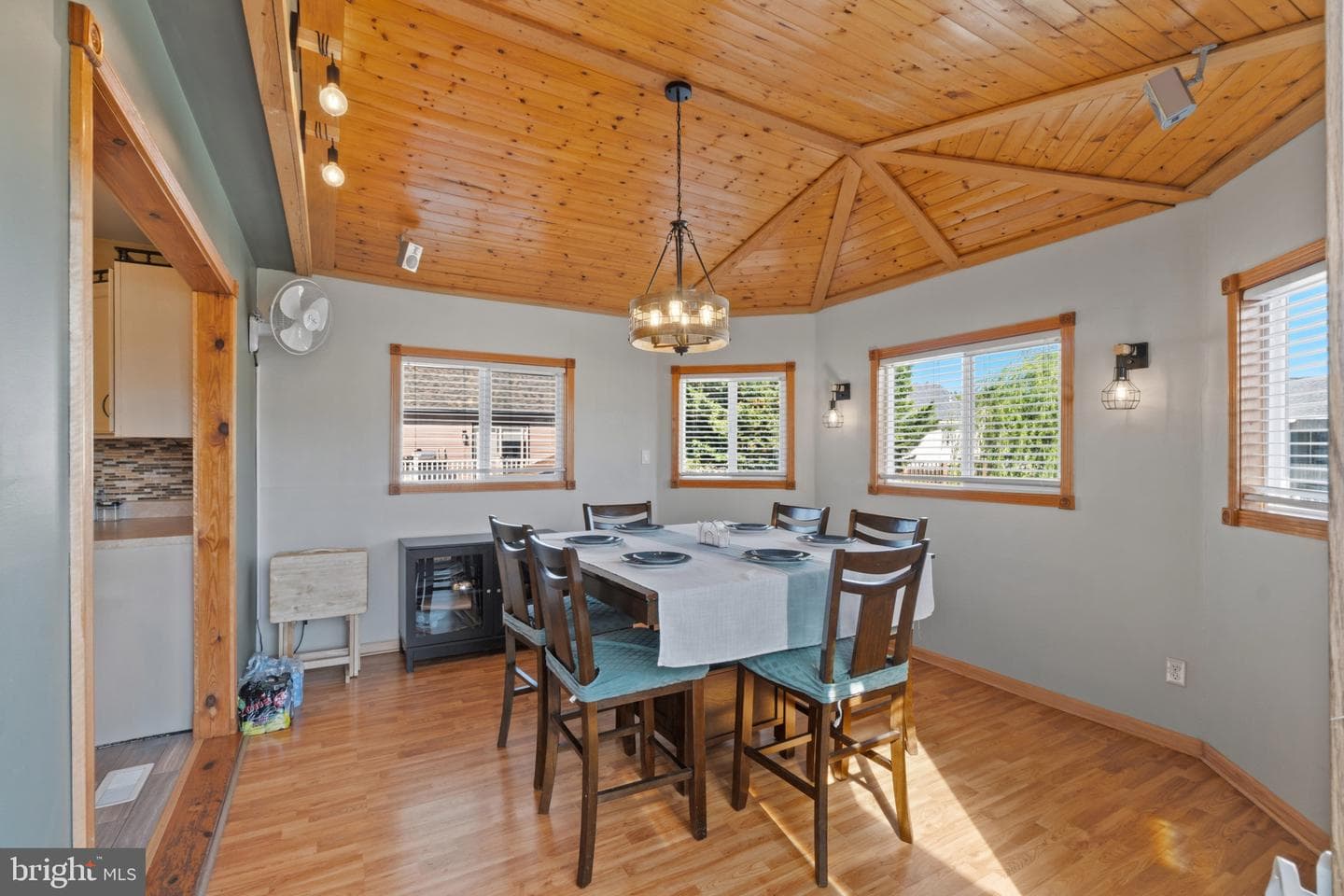 7113 Olivia Rd photo 25