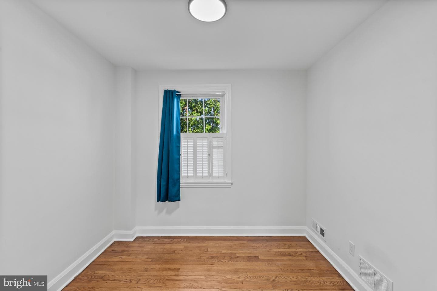 327 Stratford Road photo 19