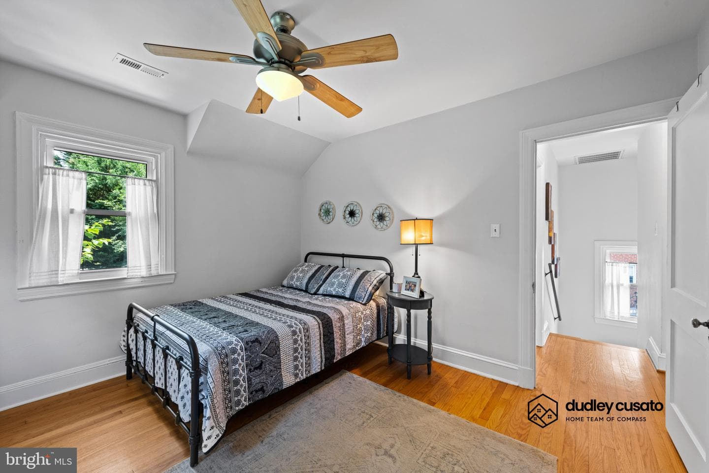 47 Willow Avenue photo 17