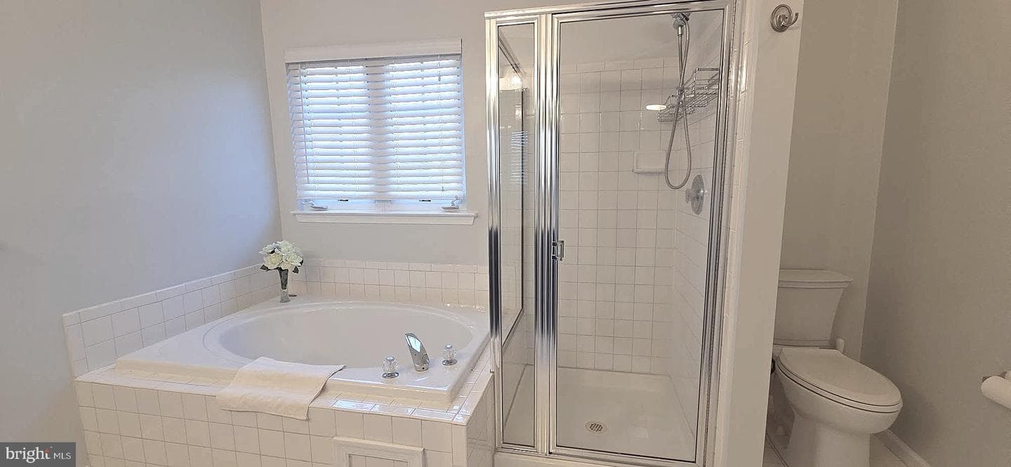 9776 Harvester Cir photo 25