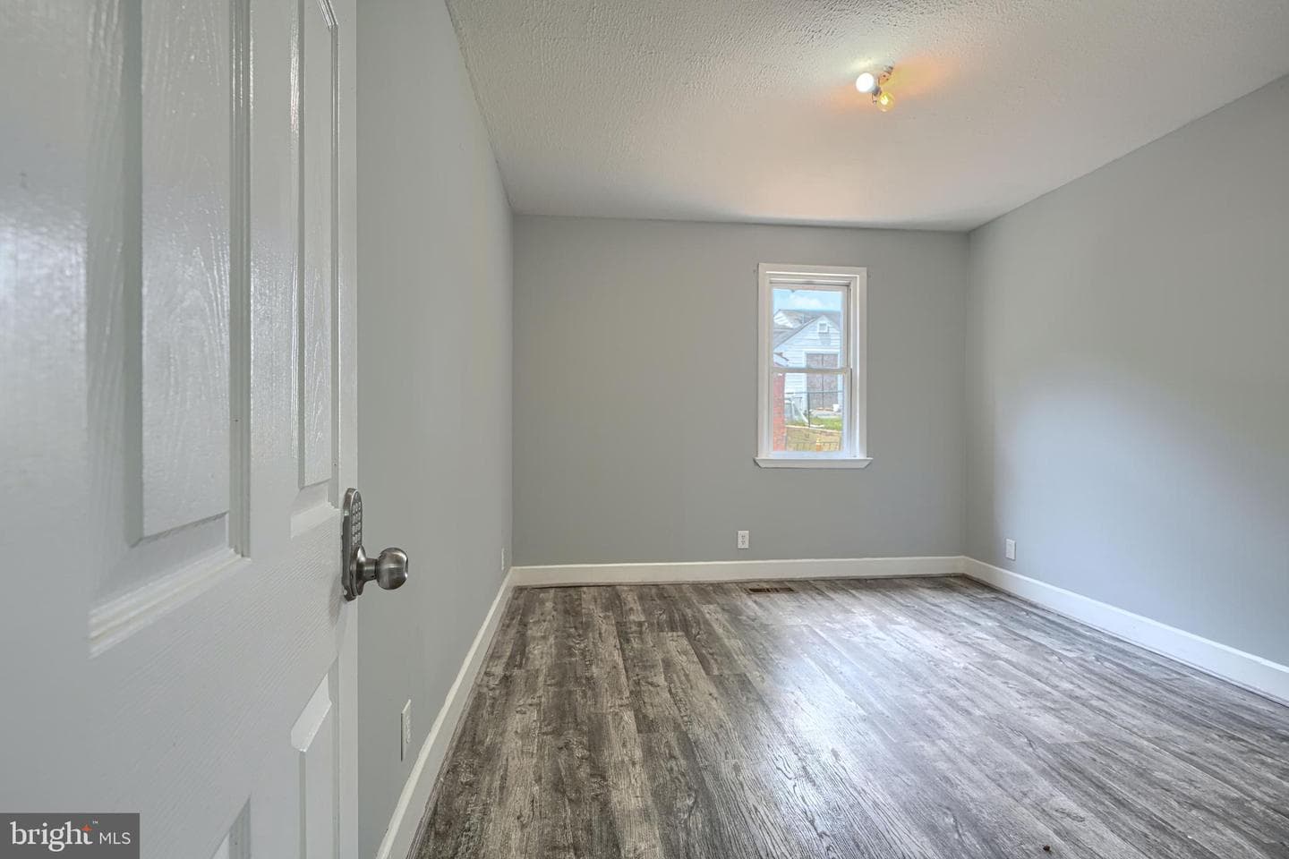 7428 Poplar Avenue photo 20