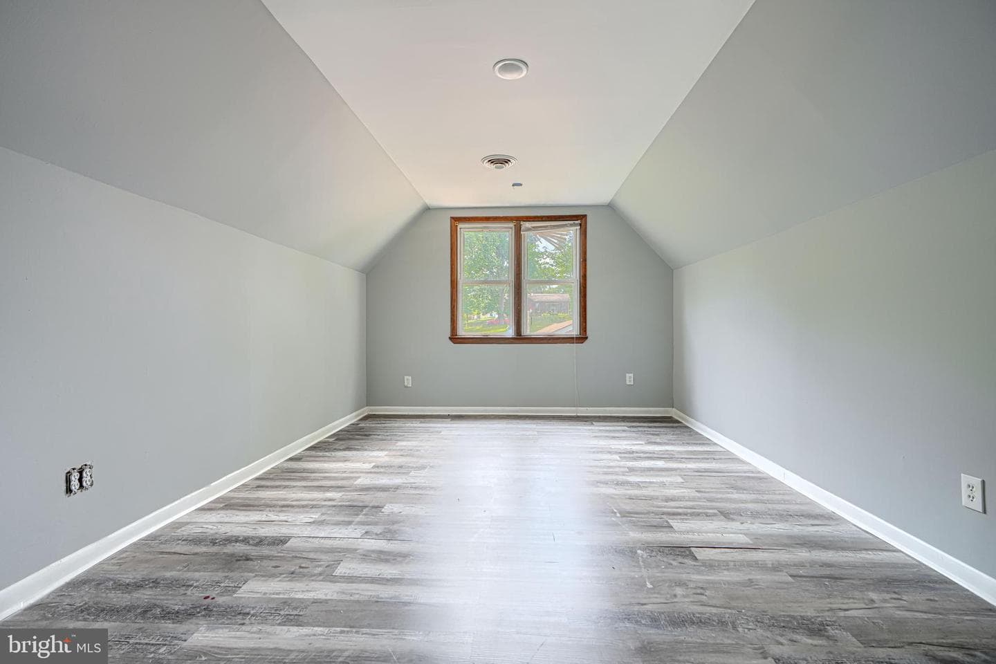 7428 Poplar Avenue photo 30