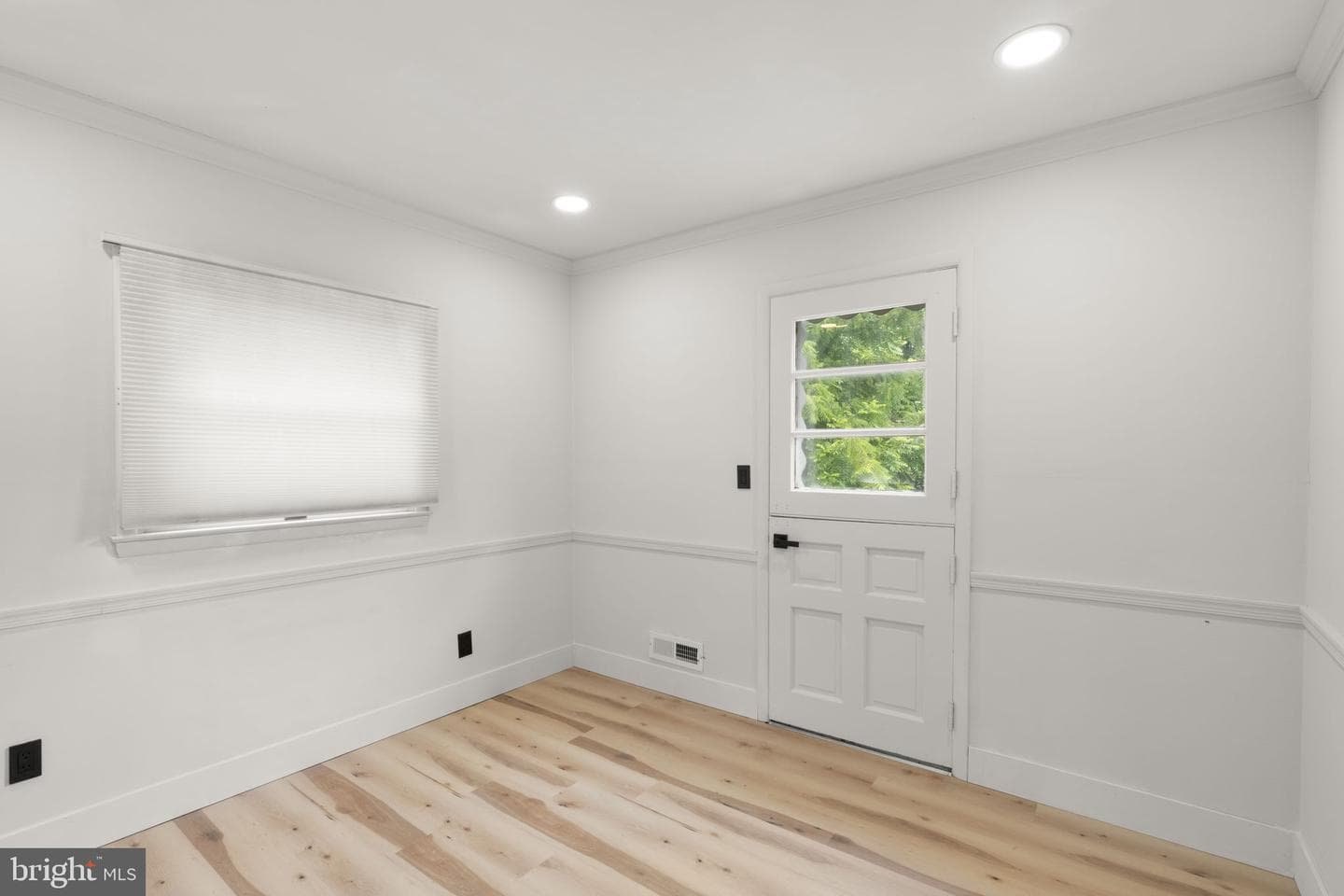 577 Brook Road photo 11
